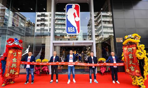 篮球用品专卖店-打篮球时戴的那些硅胶手环，除了网上和名牌体育用品专卖店...