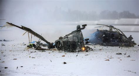 德国2架警用直升机在演习中相撞_网易新闻