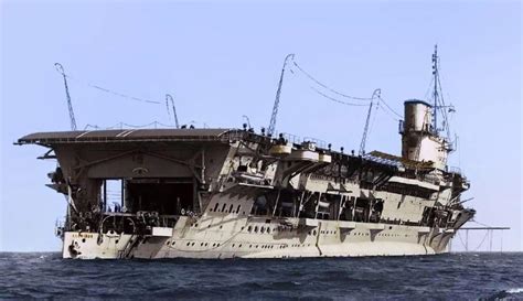 二战日本造世界最大航母, 下水仅20小时被美军击沉仅用4颗鱼雷|航母|鱼雷|信浓_新浪新闻