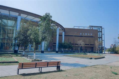 建筑城规学院荣获学校英文网站建设评比第一名-重庆大学建筑城规学院