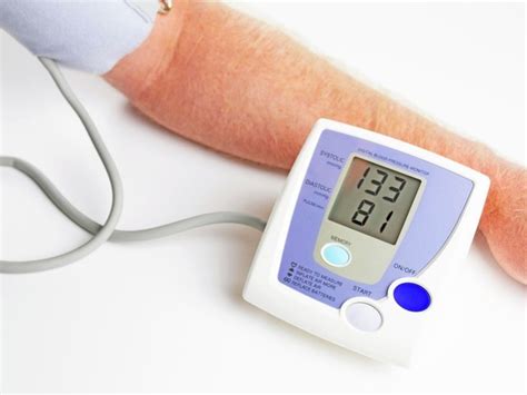 家用电子血压仪哪个牌子的好 血压计排行榜10强 - 神奇评测