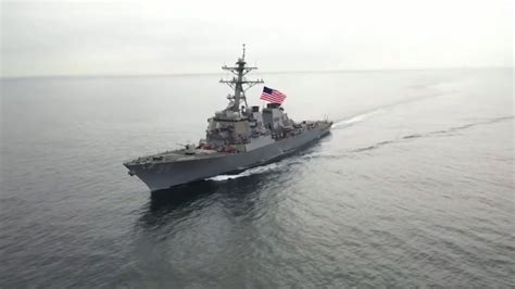 美军舰穿航台湾海峡炫耀武力，故意挑起中美矛盾_凤凰网视频_凤凰网
