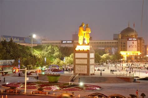 新疆和田新晋网红景点，穿越千年时光，约特干古城，越夜越精彩