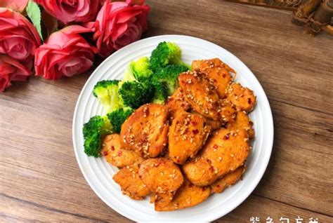 【鸡胸肉炒三色蔬的做法步骤图，怎么做好吃】爱吃的一小花_下厨房