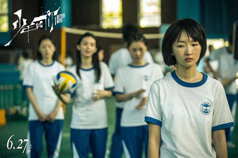《少年的你》获香港导协三奖 周冬雨拿最佳女主角