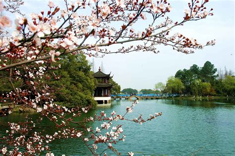 杭州夜景-西湖～ 西湖，位于浙江省杭州市西面，是中国大 - 花粉随手拍风光 花粉俱乐部