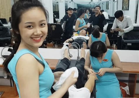 越南理发店特色服务，只需花费80块，整套流程行云流水__凤凰网