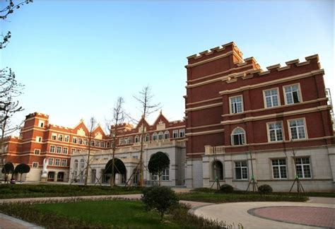 四川西南航空职业学院是公办还是民办 - 战马教育