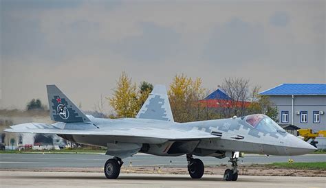 等了10年！量产型苏-57战机终于入役俄军