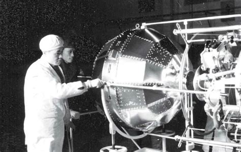 1961年4月12日世界第一艘载人飞船东方1号发射