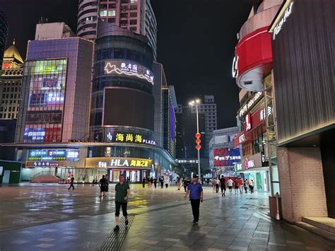 鉴赏：中国顶级步行街之南京新街口商业街__凤凰网