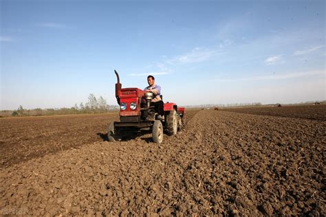 三农日报（6月30日） 精准农业：农业可持续发展新途径__财经头条