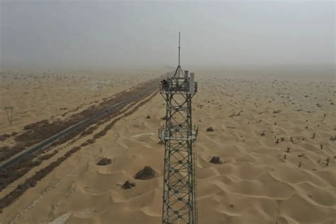 中国移动新疆公司首个沙漠公路超远覆盖5G基站成功开通 -天山网 - 新疆新闻门户