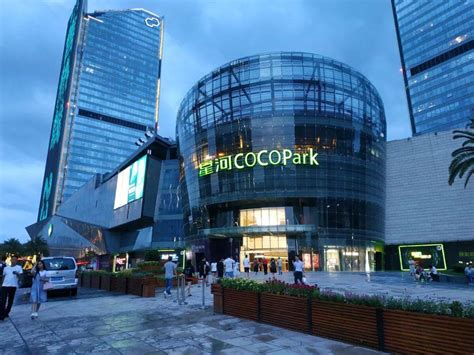 2018深圳首个开业购物中心：百佳华Max city华丽绽放