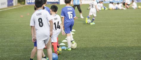 青少年踢足球基础速度怎么训练？