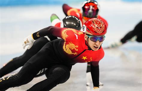 中国第四金！旗手高亭宇刷新速度滑冰500米奥运纪录夺冠_冬奥 _ 文汇网