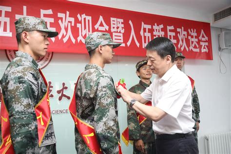 退伍季 - 中国军事图片中心 - 中国军网