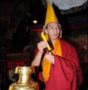 中国佛教协会副会长、西藏佛学院院长珠康·土登克珠活佛一行参访普陀山