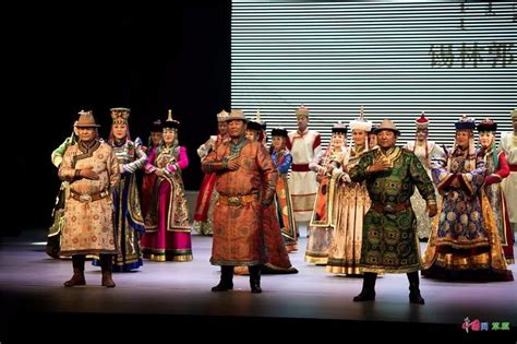第十六届蒙古族服装服饰艺术节，绚丽多彩的蒙古袍-草原元素---蒙古元素 Mongolia Elements