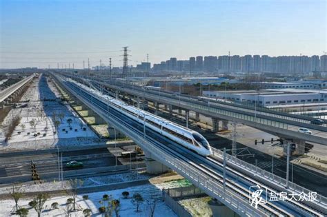 中国标准！为雅万高铁定制的高速动车组下线，将运往印尼