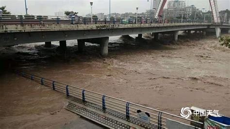四川雅安接连三天大暴雨 洪水泛滥道路中断-天气图集-中国天气网
