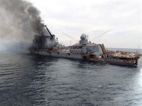 俄40年传奇军舰爆炸沉没！预示三个关键转变？_手机新浪网
