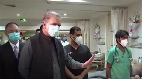 巴基斯坦外长看望恐袭中受伤的中企员工_凤凰网视频_凤凰网
