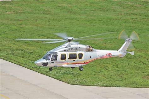 2吨级轻型民用直升机“空中小精灵”AC311参数