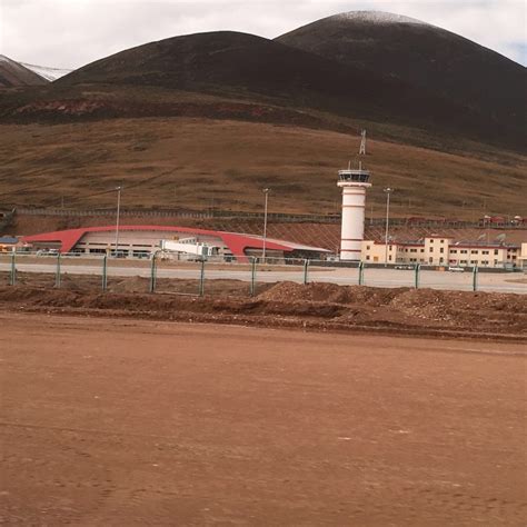航拍西藏拉萨贡嘎机场，世界上海拔最高的机场之一|贡嘎机场|海拔|拉萨_新浪新闻