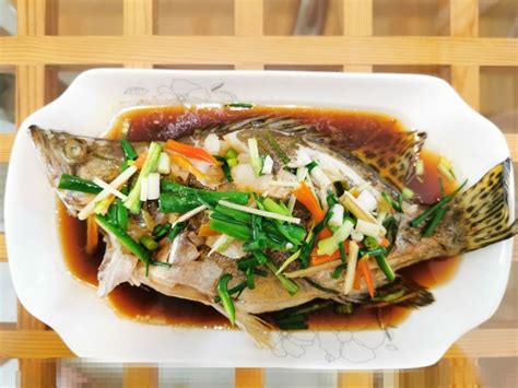 【家常美味的炖鲅鱼的做法步骤图，怎么做好吃】八斤大野兔_下厨房