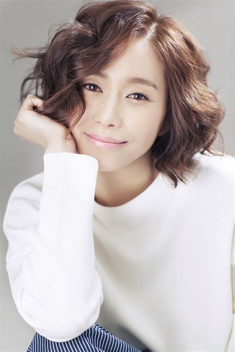 Ji Seo Yoon