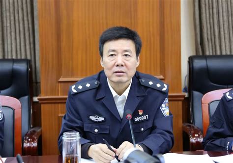 陕西省公安厅向基层派出所配发400辆警车 - 丝路中国 - 中国网