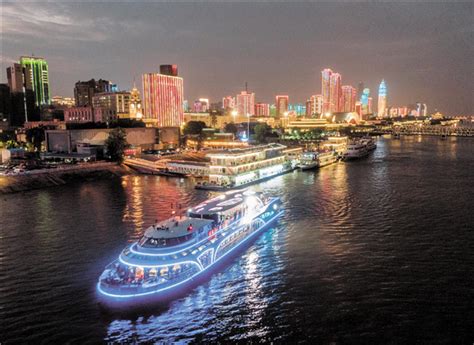 我国首艘千吨级纯电动客船武汉启航，外形科幻!电动船产业迎来发展机遇！