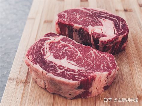 史上最详细的煎牛排教程，教你把牛肉煎得又嫩又好吃，方法很简单