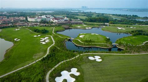 武汉市空中花园高尔夫与园林景观完美结合的工程案例_岭荟科技高尔夫-站酷ZCOOL