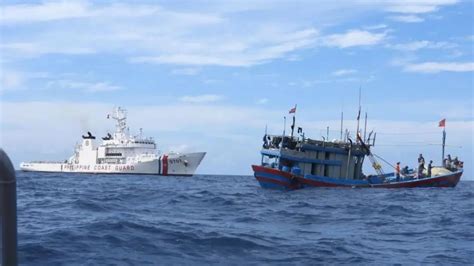 中菲南海双边磋商在马尼拉举行 回避岛礁军事化问题_手机新浪网