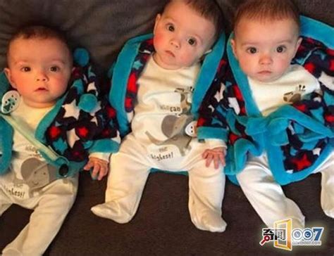 英国现一模一样同卵三胞胎 概率仅2亿分之一|三胞胎_新浪新闻