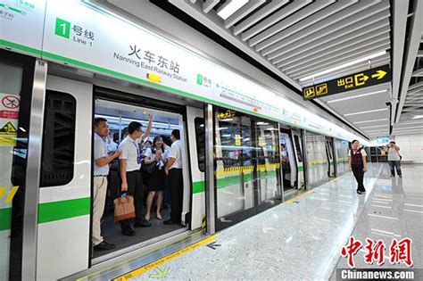 广西南宁地铁开通运营_凤凰资讯