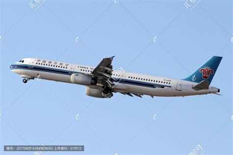 实拍南航空客A350客机降落，四川航空空客321起飞，很自愈_腾讯视频