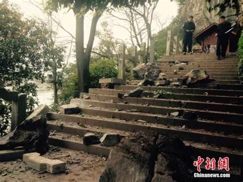 广西桂林景区山石坠落致7人死亡25人受伤_手机新浪网