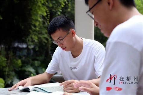 祝贺！“脑瘫少年”姚俊鹏被中国药科大学录取_手机新浪网