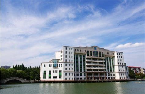 武汉科技大学新校区总平面规划设计CAD图纸（占地12万平米）_土木在线