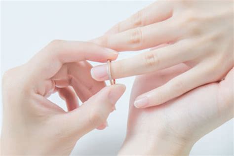 戴戒指的手指痒痒是什么原因 如何解决 - 中国婚博会官网