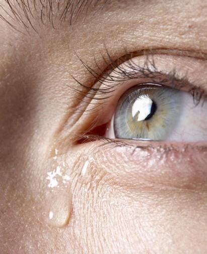 眼睛总是掉泪是什么病？警惕会导致失明_频道_腾讯网