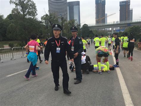 深圳马拉松一选手终点前猝死 组委会对死者表示沉痛哀悼|深圳|马拉松-社会资讯-川北在线