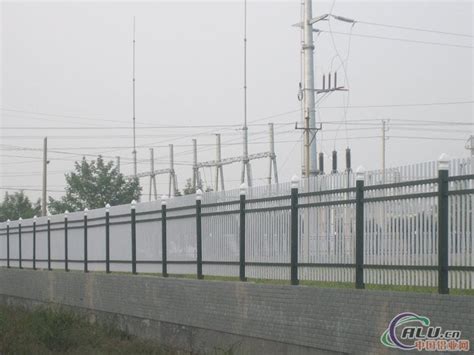 玻璃钢电力护栏 - 湖北威通华彩复合材料有限公司