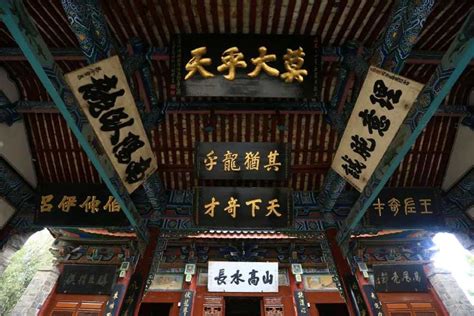我的老家徐州，古称彭城。它的文化底蕴深厚，历史胜迹浩繁