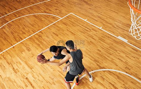 篮球选手打篮球对抗单挑高清图片下载-正版图片501798288-摄图网