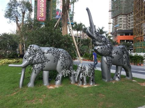 长城花园大象雕塑_玻璃钢动物雕塑