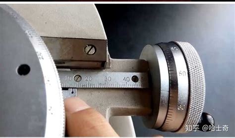 (2)实验时螺旋测微器测量金属丝的直径和米尺测量金属丝的长度示数如图所示.电流表.电压表的读数如下图所示.由图可以读出金属丝两端的电压U ...